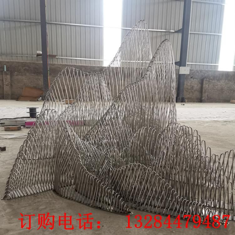 不銹鋼切片假山雕塑