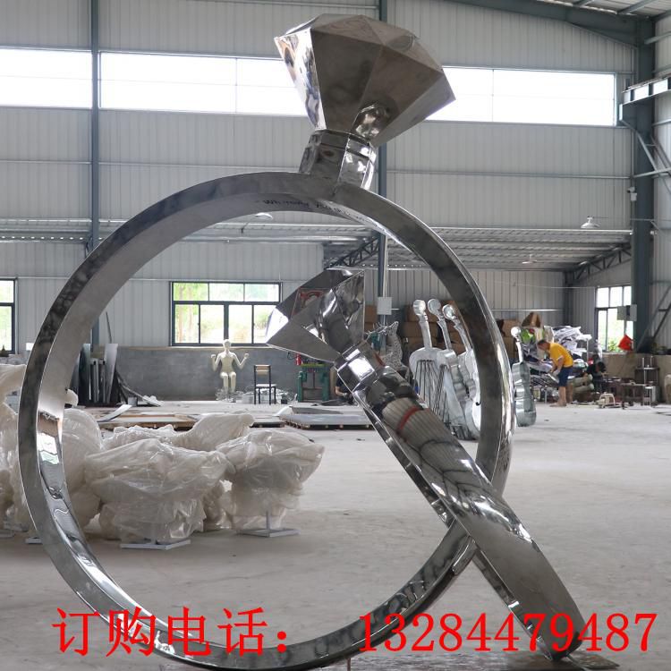 不銹鋼戒指雕塑