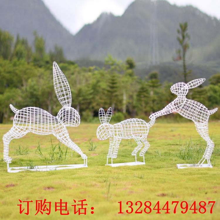 不銹鋼鏤空兔子雕塑