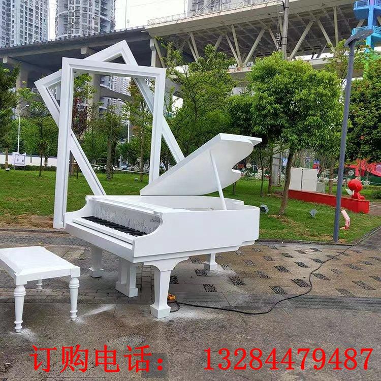 不銹鋼鋼琴雕塑