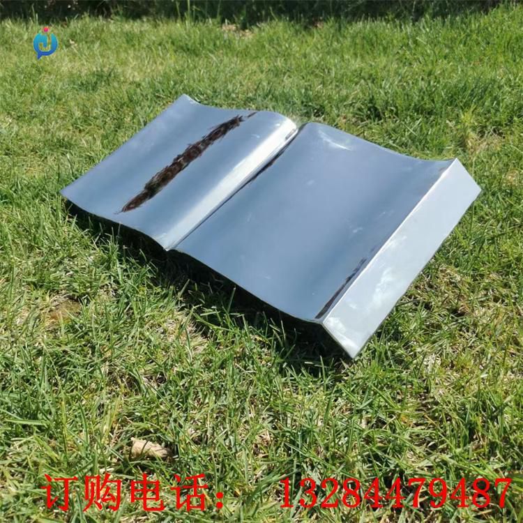 不銹鋼鏡面書本雕塑