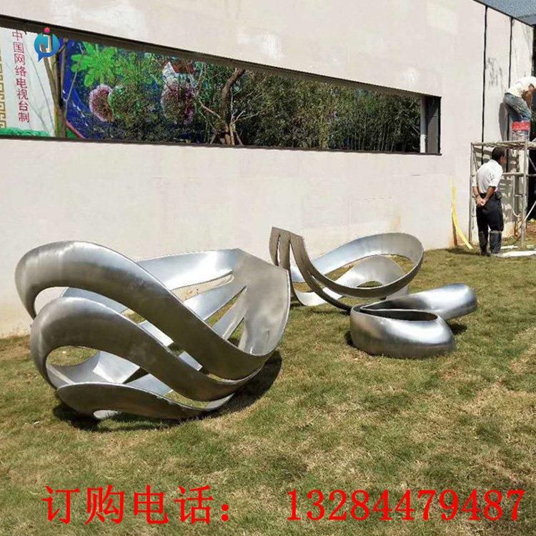 不銹鋼鏤空船雕塑