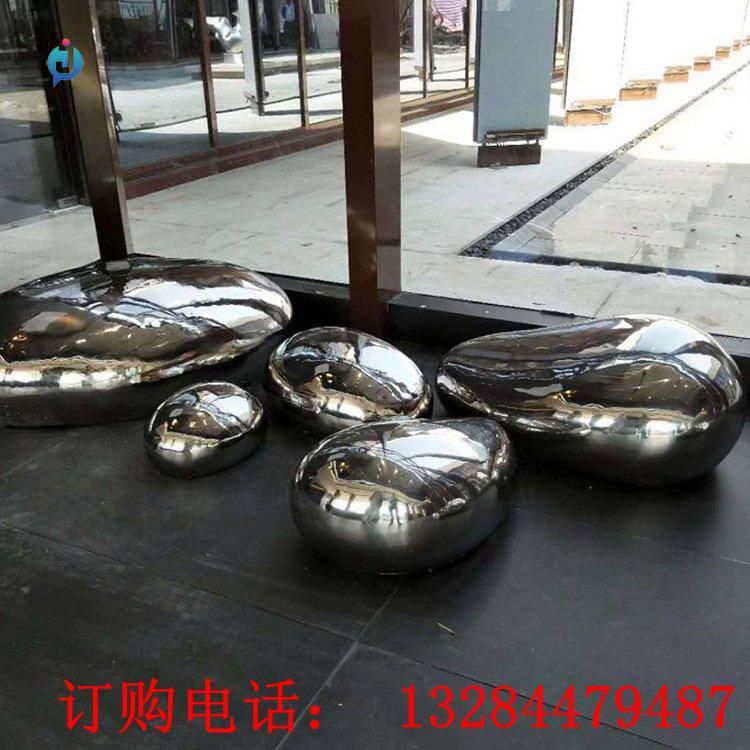 不銹鋼鏡面鵝卵石雕塑