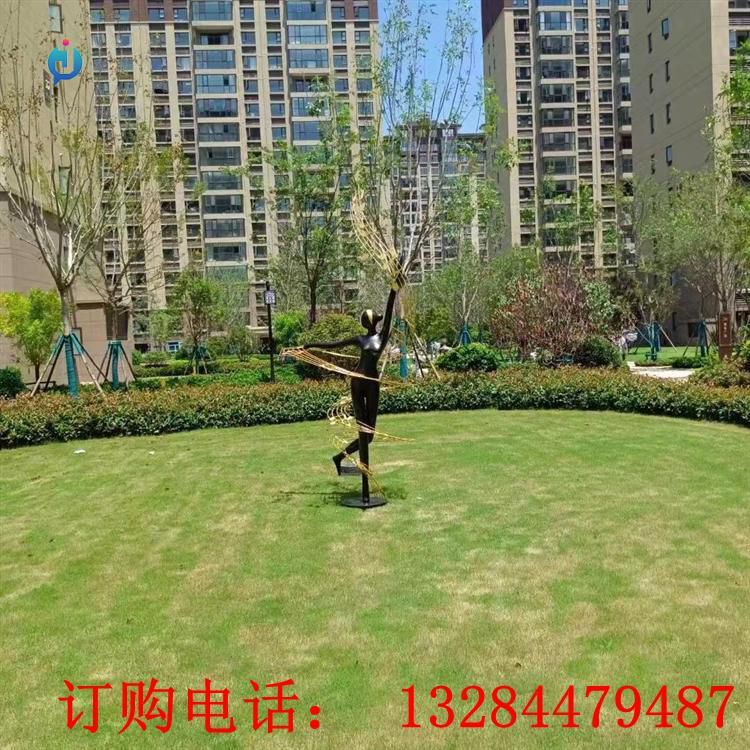 不銹鋼抽象人物跳舞雕塑
