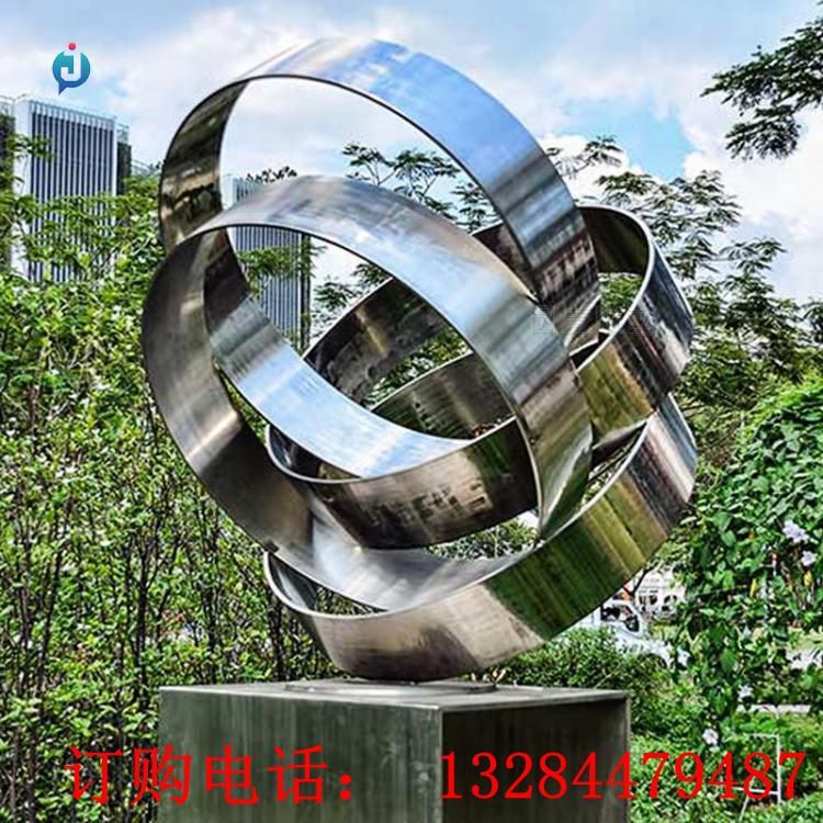 不銹鋼結(jié)合飄帶雕塑