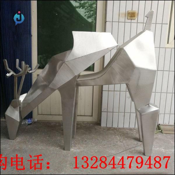 不銹鋼幾何吃草鹿雕塑