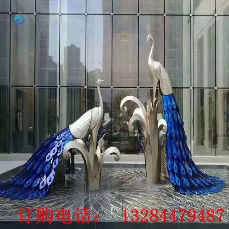 不銹鋼孔雀雕塑