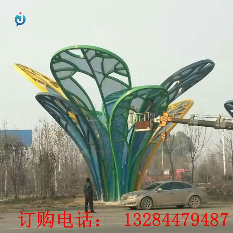 大型不銹鋼鏤空樹葉雕塑