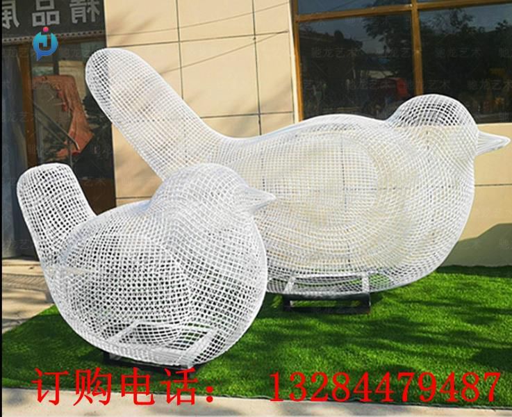 大型不銹鋼鏤空鴿子雕塑