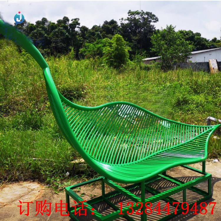 不銹鋼樹葉座椅雕塑