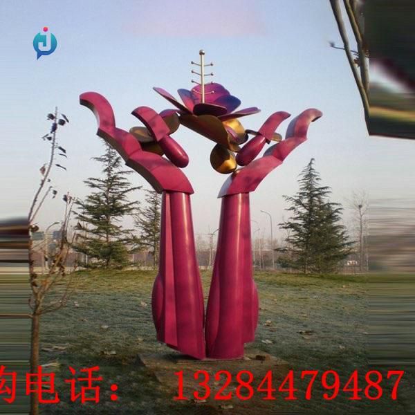不銹鋼手托花雕塑