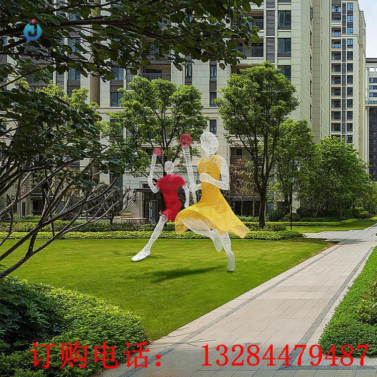 不銹鋼鏤空火炬人物雕塑