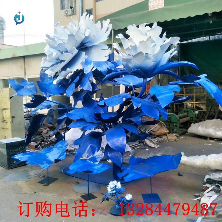 不銹鋼彩繪菊花雕塑