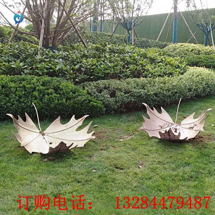 不銹鋼楓葉雕塑