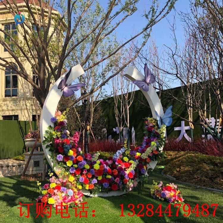 不銹鋼圓環(huán)花架雕塑