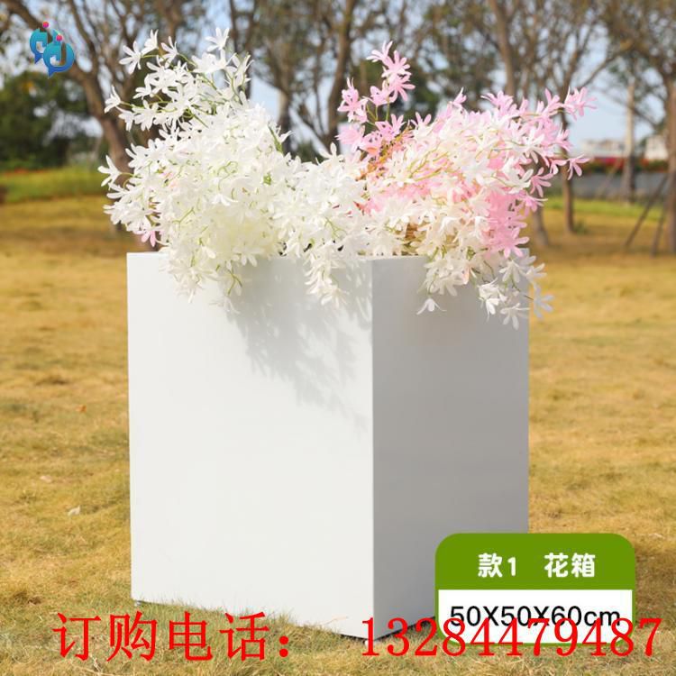 不銹鋼花箱雕塑