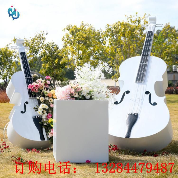 不銹鋼提琴花架雕塑