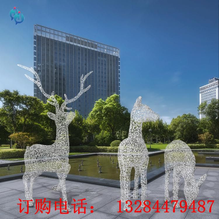 不銹鋼鏤空梅花鹿雕塑