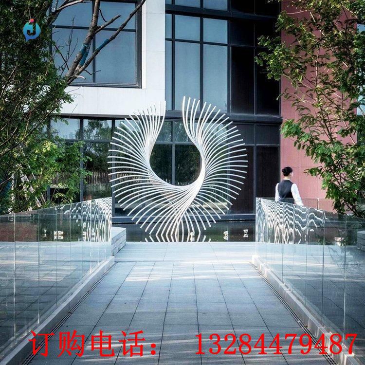 不銹鋼圓管鳳尾雕塑