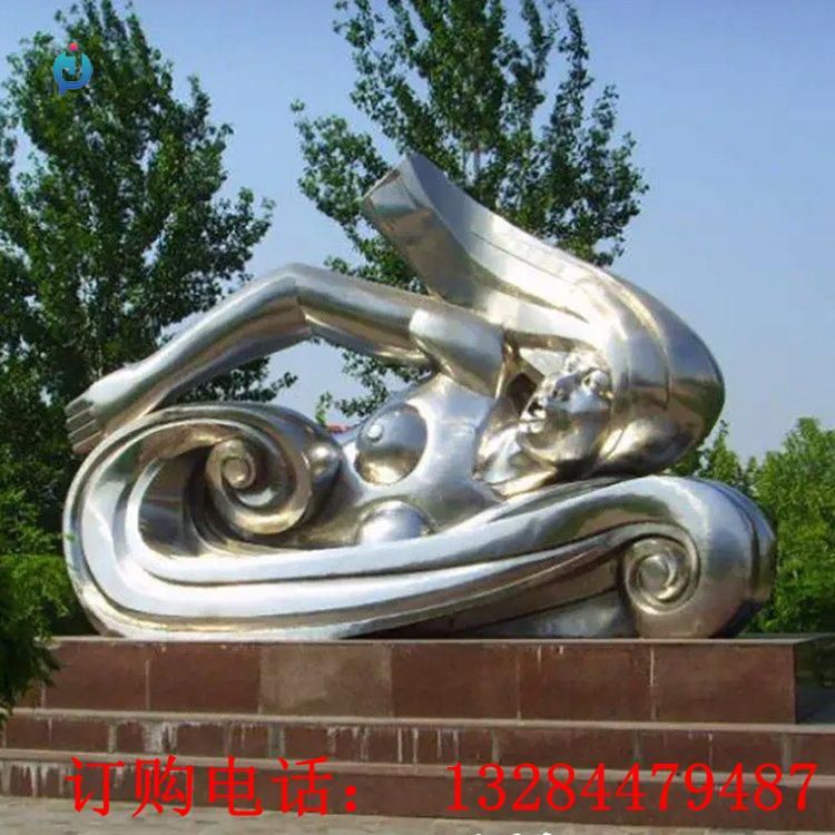 不銹鋼抽象游泳雕塑