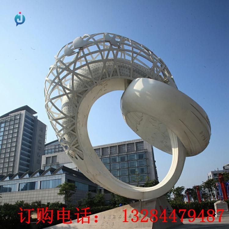 大型不銹鋼雙圓環(huán)雕塑