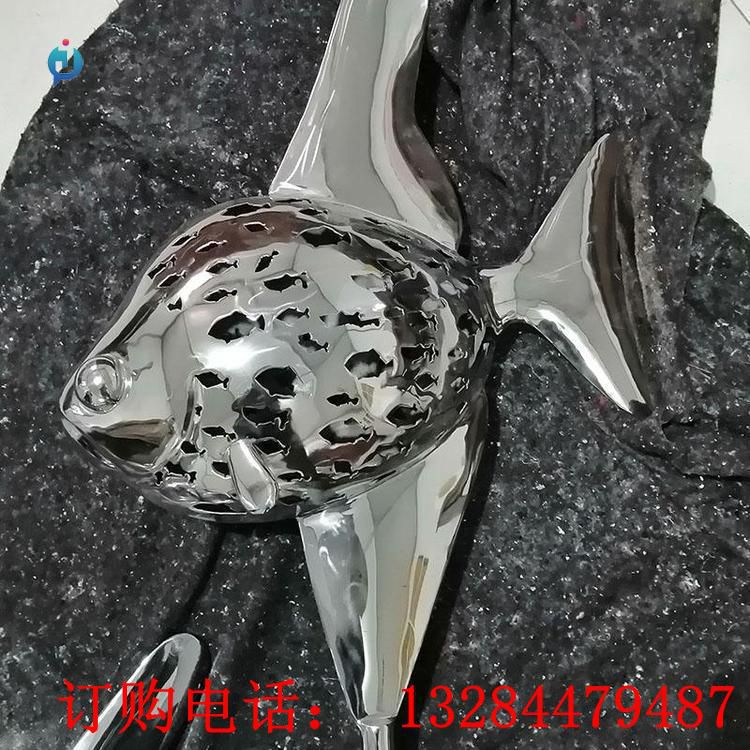 不銹鋼鏡面魚雕塑