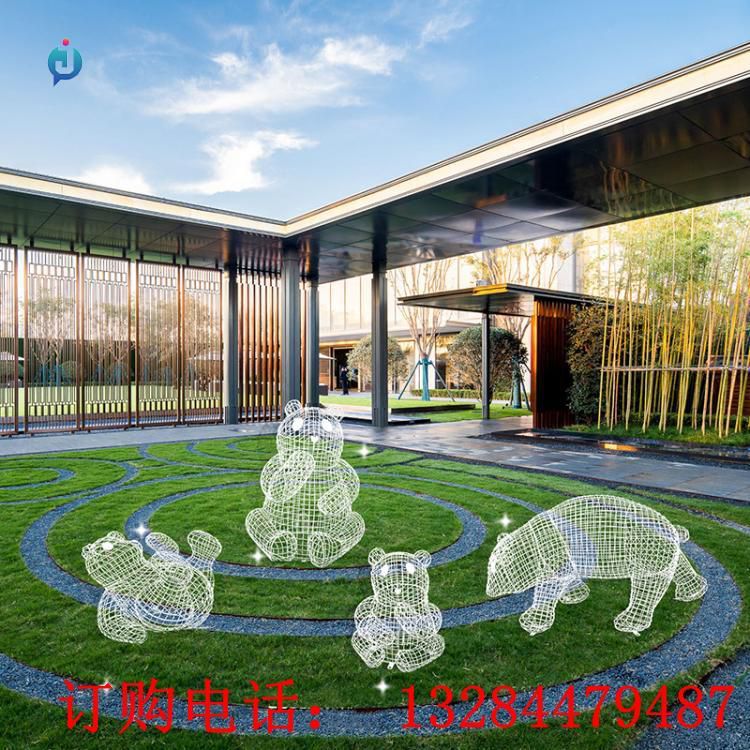 不銹鋼鏤空熊貓雕塑