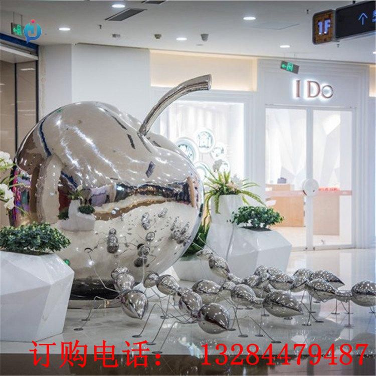不銹鋼螞蟻搬蘋果雕塑