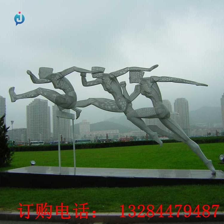 不銹鋼鏤空運(yùn)動(dòng)人物跨欄雕塑