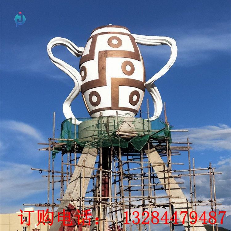 大型不銹鋼酒桶雕塑