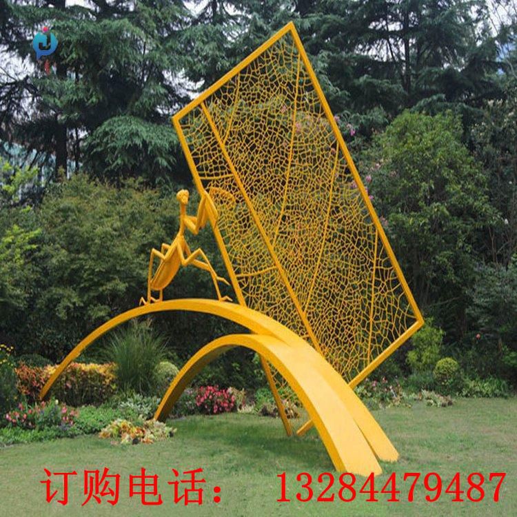 不銹鋼螳螂雕塑