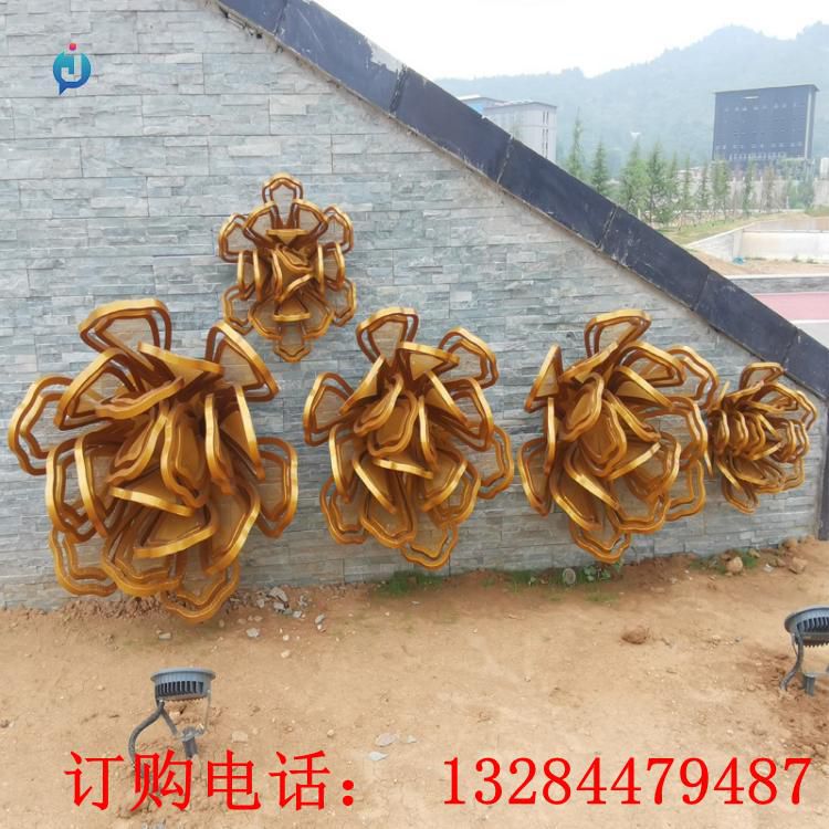 不銹鋼鏤空花雕塑