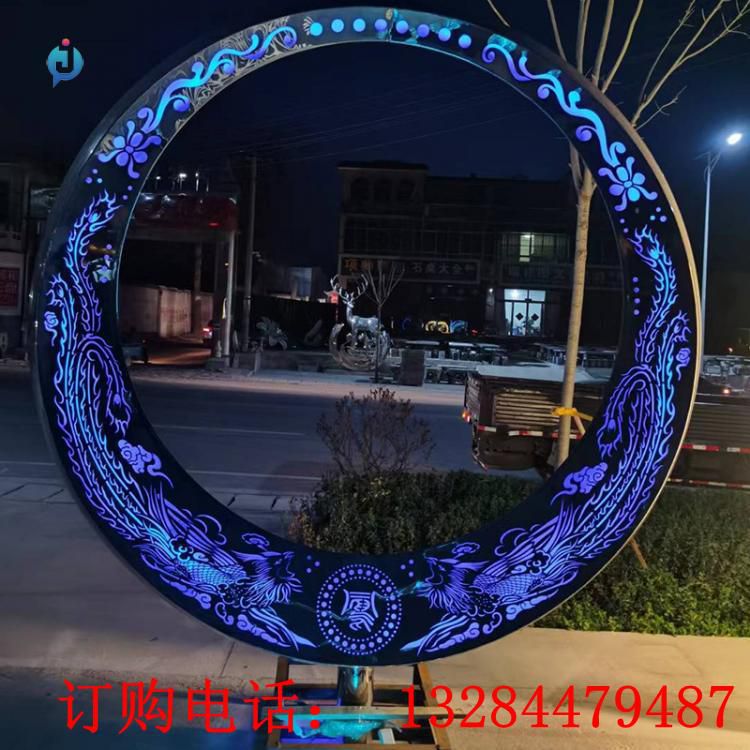 不銹鋼圓環(huán)鳳紋雕塑