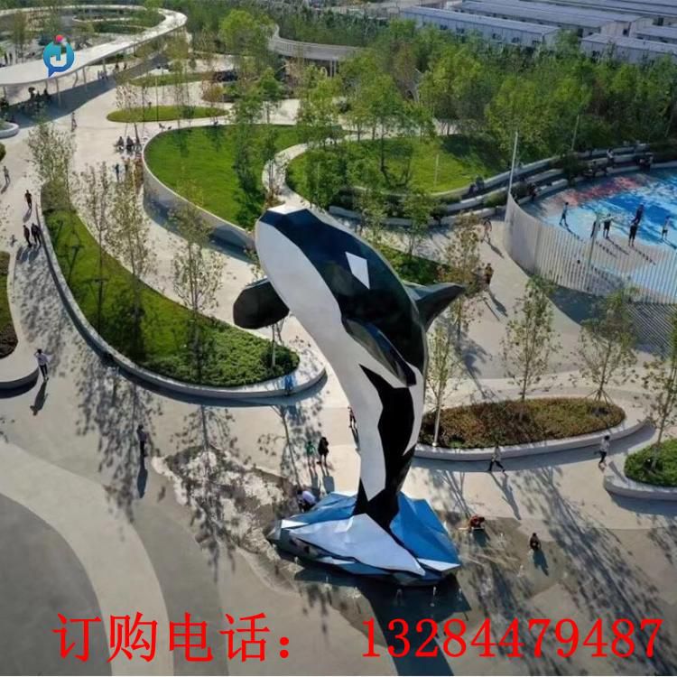 不銹鋼幾何彩繪鯨魚雕塑