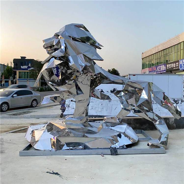 不銹鋼幾何獅子雕塑