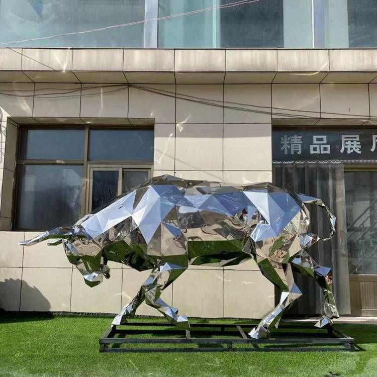 不銹鋼幾何鏡面牛雕塑