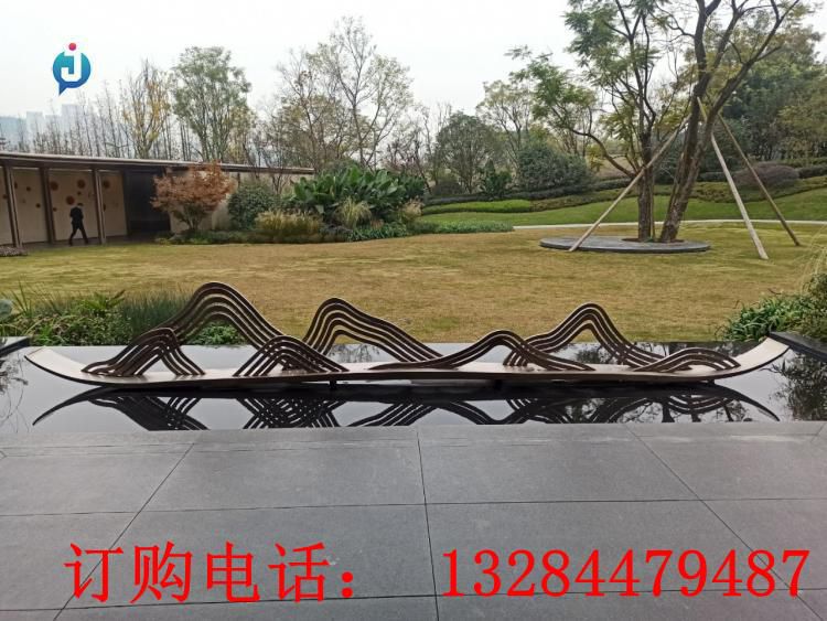 不銹鋼假山船雕塑