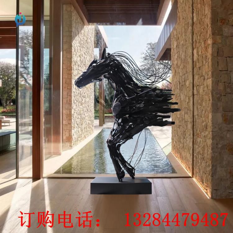 不銹鋼抽象拉絲半身馬雕塑