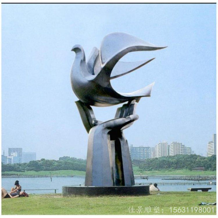 不銹鋼公園手托和平鴿雕塑