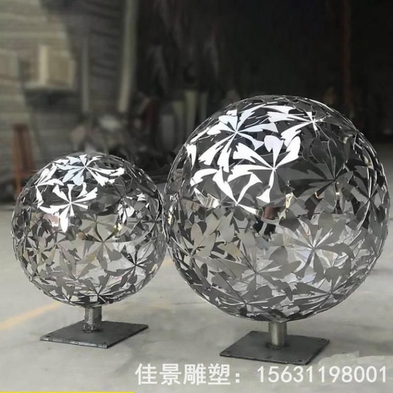 不銹鋼鏡面鏤空花型球雕塑