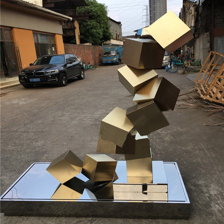 鏡面不銹鋼方塊雕塑
