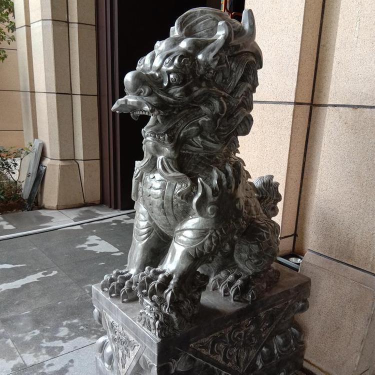 青銅麒麟動物標(biāo)志銅雕