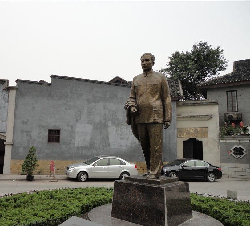 周恩來(lái)人物標(biāo)志銅雕