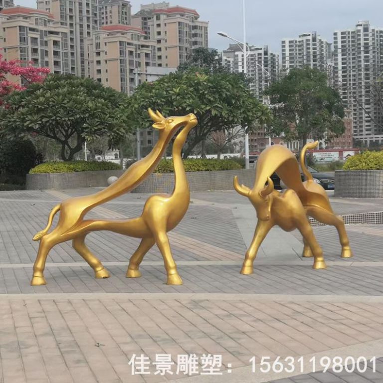 金色牛動(dòng)物標(biāo)志銅雕