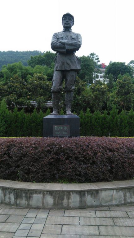 民國時期人物景觀銅雕