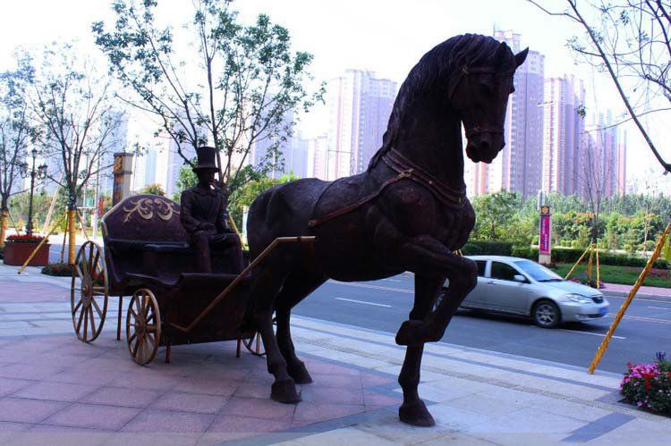古代馬車標(biāo)志銅雕