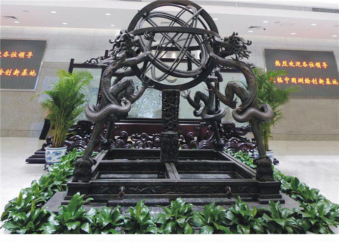 古代渾天儀街邊標(biāo)志銅雕