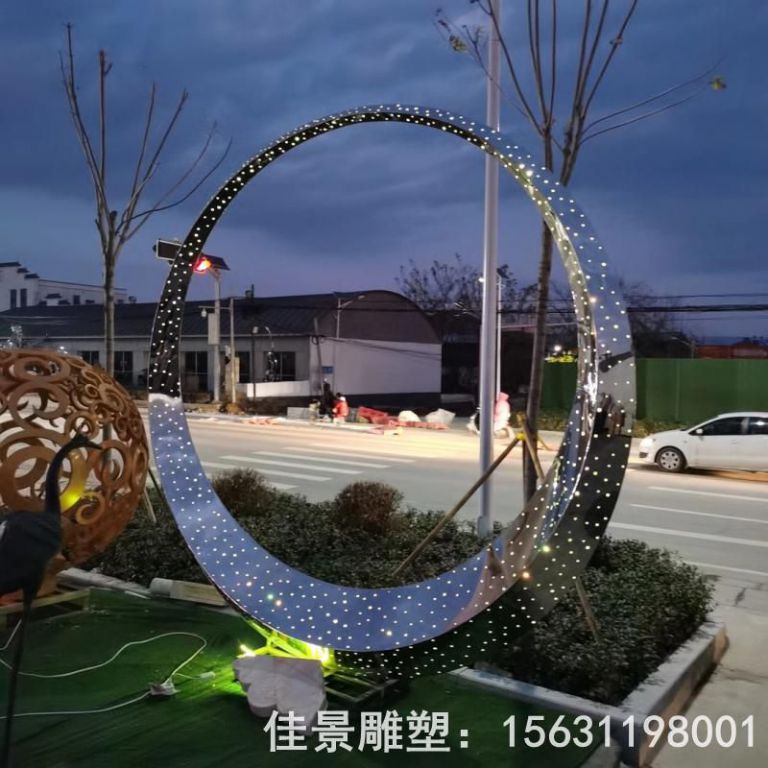 發(fā)光圓環(huán)不銹鋼標(biāo)志雕塑