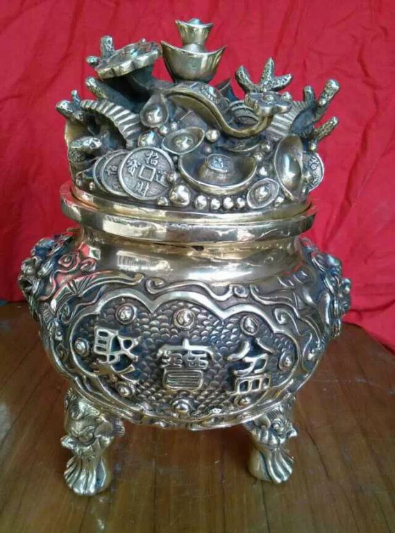 聚寶盆景觀標(biāo)志銅雕