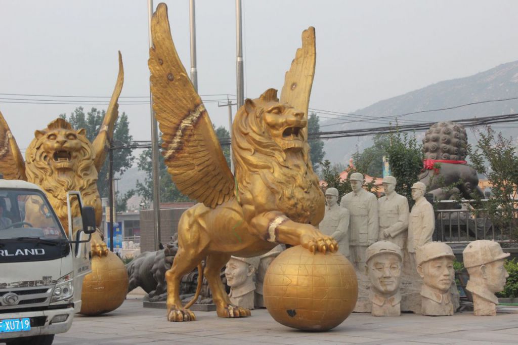 展翅獅子標(biāo)志景觀銅雕
